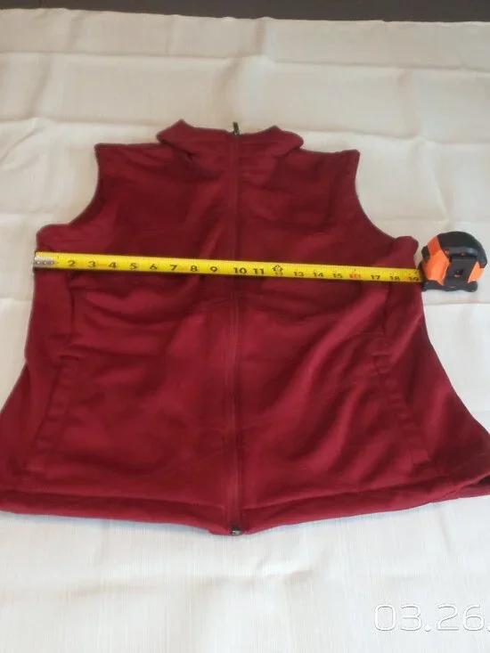COLUMBIA Women's Red Polyester Vest Size Large Like New - Picture 8 of 15